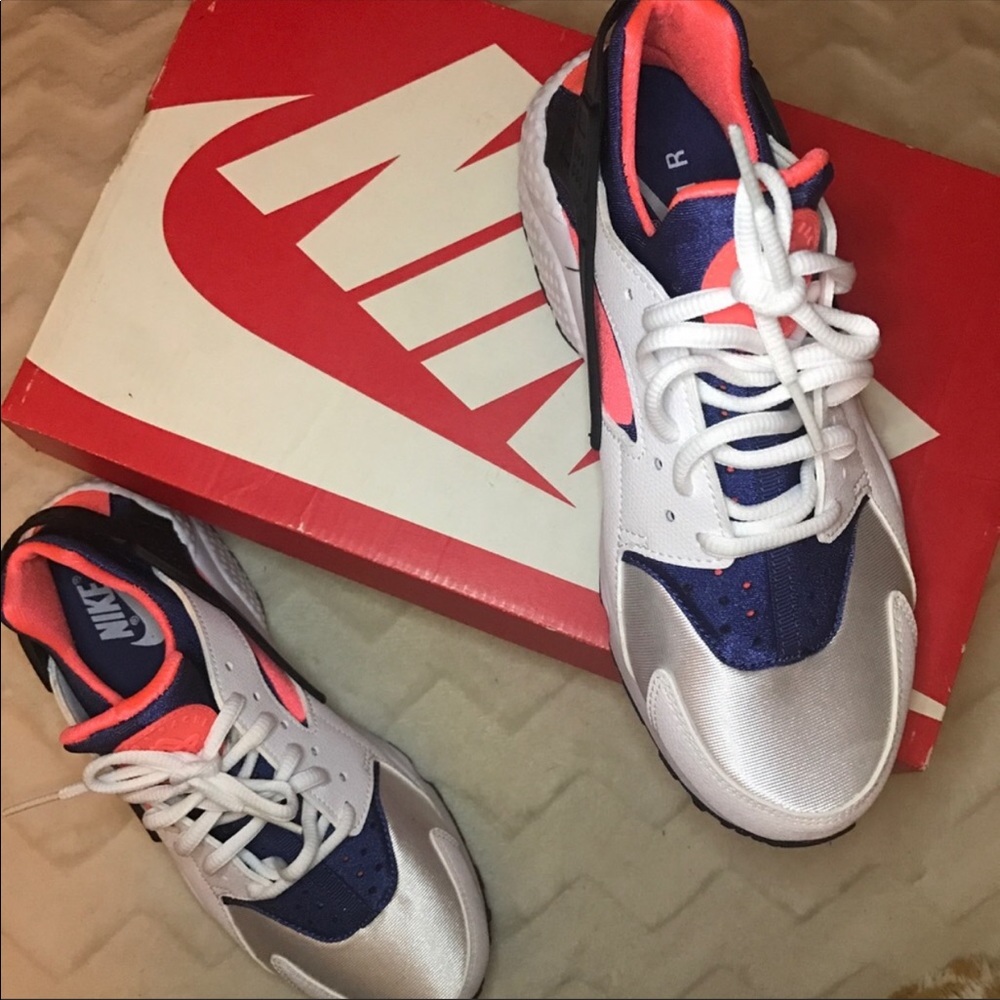 FINAL SALE 🌟 NIKE AIR HUARACHE RUN 🌟